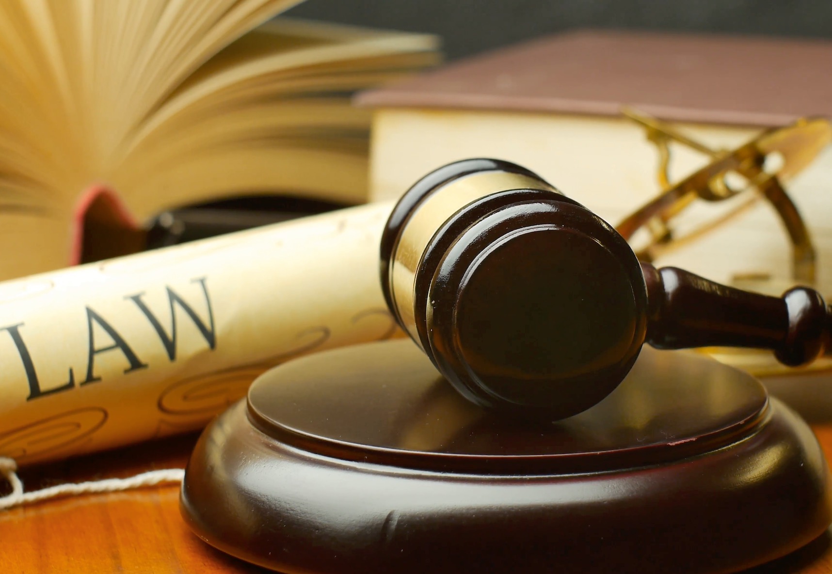 gavel-law-court.jpg